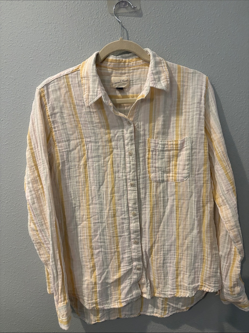 Universal Thread Women's Button-Up Shirt